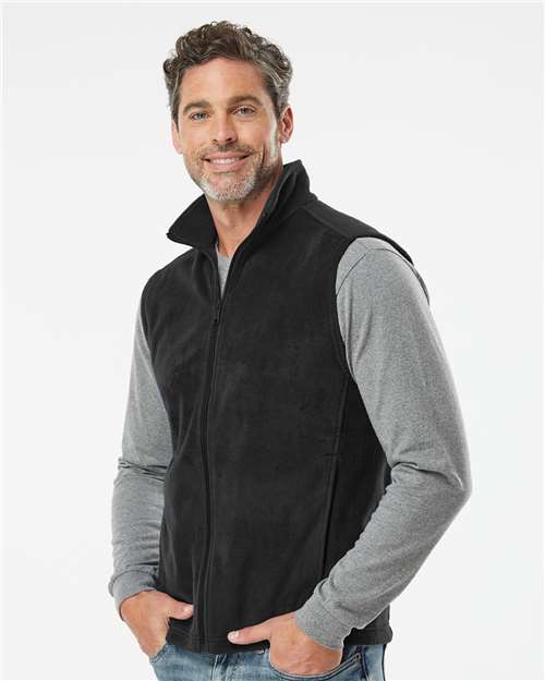 Columbia 212488 Men's Steens Mountain™ Vest - Black - OnModelSide