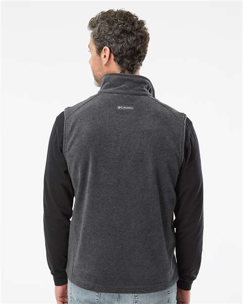Columbia 212488 Men's Steens Mountain™ Vest - Charcoal Heather - OnModelBack