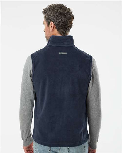 Columbia 212488 Men's Steens Mountain™ Vest - Collegiate Navy - OnModelBack