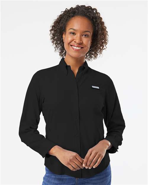 Columbia 212465 Women's PFG Tamiami™ II Shirt - Black - OnModelFront