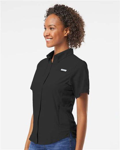 Columbia 212466 Women's PFG Tamiami™ II Short Sleeve Shirt - Black - OnModelSide