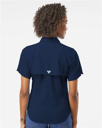 Columbia 212466 Women's PFG Tamiami™ II Short Sleeve Shirt - Collegiate Navy - OnModelBack