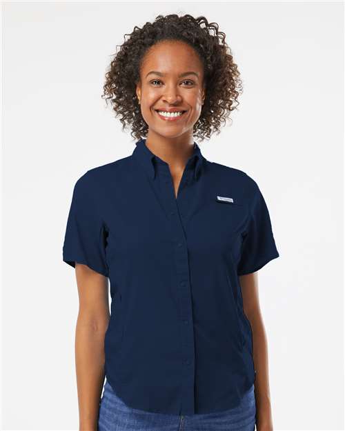 Columbia 212466 Women's PFG Tamiami™ II Short Sleeve Shirt - Collegiate Navy - OnModelFront