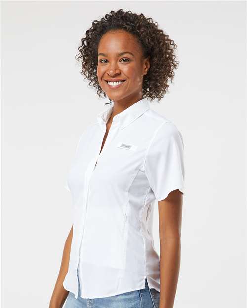 Columbia 212466 Women's PFG Tamiami™ II Short Sleeve Shirt - White - OnModelSide