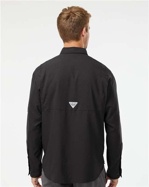 Columbia 212467 Men's PFG Tamiami™ II Shirt - Black - OnModelBack