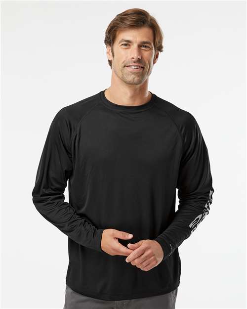 Columbia 212472 Men's PFG Terminal Tackle™ Long Sleeve T-Shirt - Black/ Cool Grey - OnModelFront