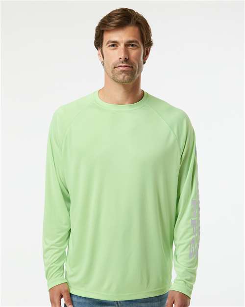 Columbia 212472 Men's PFG Terminal Tackle™ Long Sleeve T-Shirt - Key West/ Cool Grey - OnModelFront