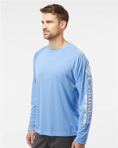Columbia 212472 Men's PFG Terminal Tackle™ Long Sleeve T-Shirt - White Cap/ White - OnModelSide