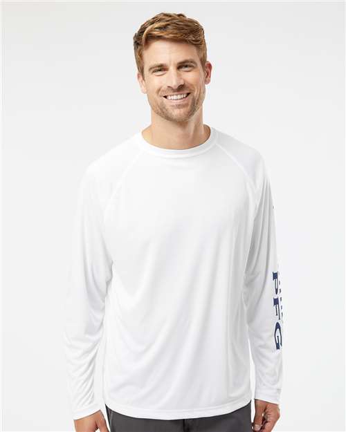 Columbia 212472 Men's PFG Terminal Tackle™ Long Sleeve T-Shirt - White/ Nightshade - OnModelFront