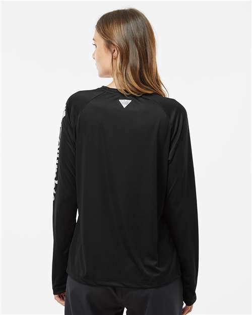 Columbia 212485 Women's PFG Tidal Tee™ II Long Sleeve - Black/ Cirrus Grey - OnModelBack