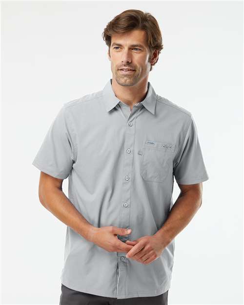 Columbia 212484 Men's PFG Slack Tide™ Camp Shirt - Cool Grey - OnModelFront