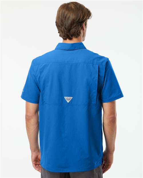Columbia 212484 Men's PFG Slack Tide™ Camp Shirt - Vivid Blue - OnModelBack
