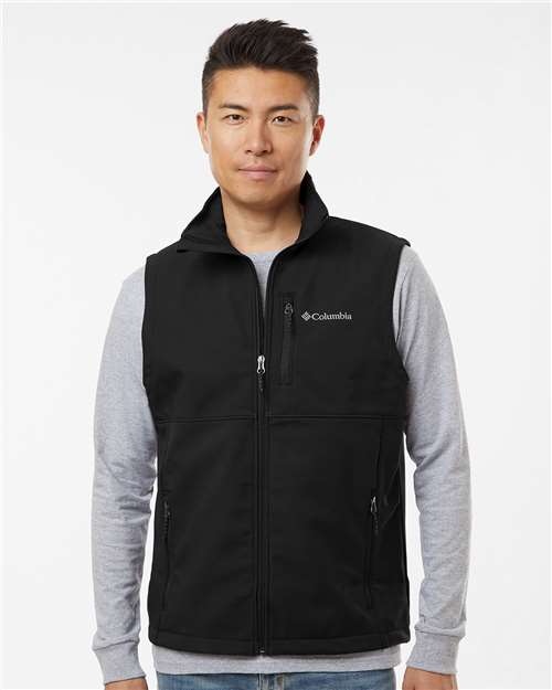 Columbia 209047 Men's Ascender™ II Soft Shell Vest - Black - OnModelFront