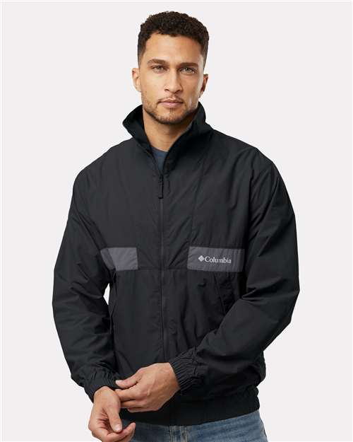 Columbia 212106 Men's Spire Valley™ Windbreaker - Black/ Shark - OnModelFront