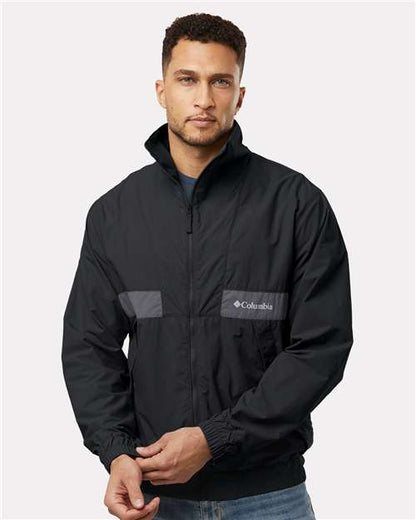Columbia 212106 Men's Spire Valley™ Windbreaker - Black/ Shark - OnModelFront