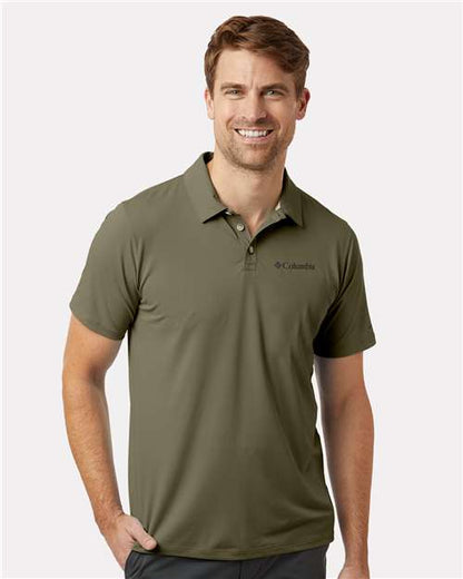 Columbia 211856 Men's Tech Trail™ Utility Polo - Stone Green - OnModelFront