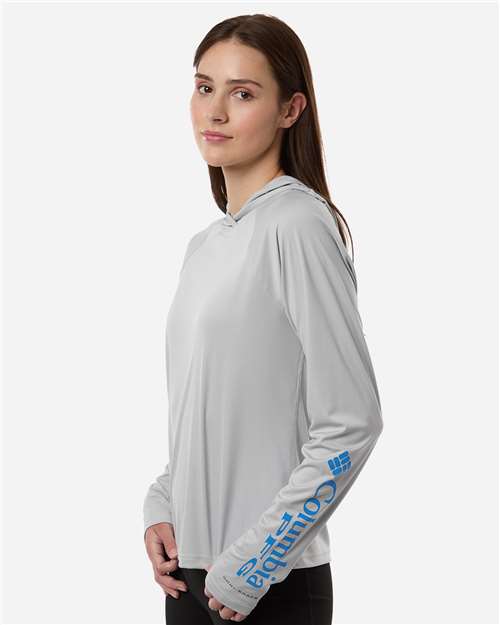 Columbia 216061 Women's PFG Tidal Tee™ Hooded Long Sleeve - Cool Grey/ Vivid Blue - OnModelSide