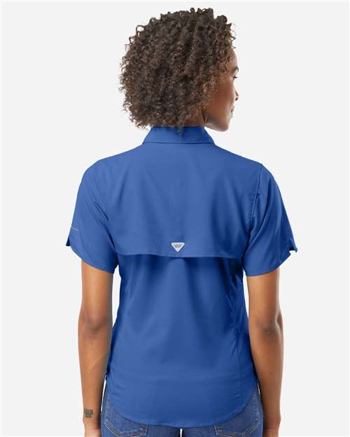 Columbia 212466 Women's PFG Tamiami™ II Short Sleeve Shirt - Vivid Blue - OnModelBack