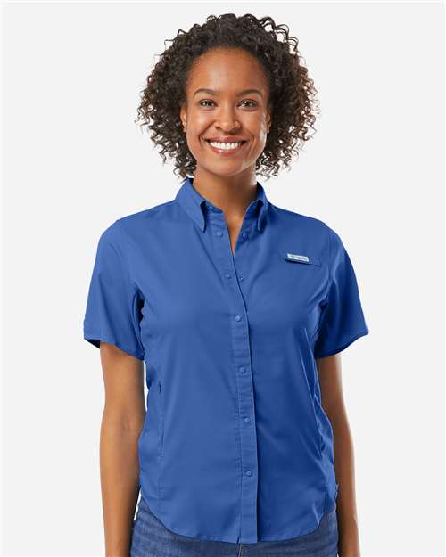 Columbia 212466 Women's PFG Tamiami™ II Short Sleeve Shirt - Vivid Blue - OnModelFront