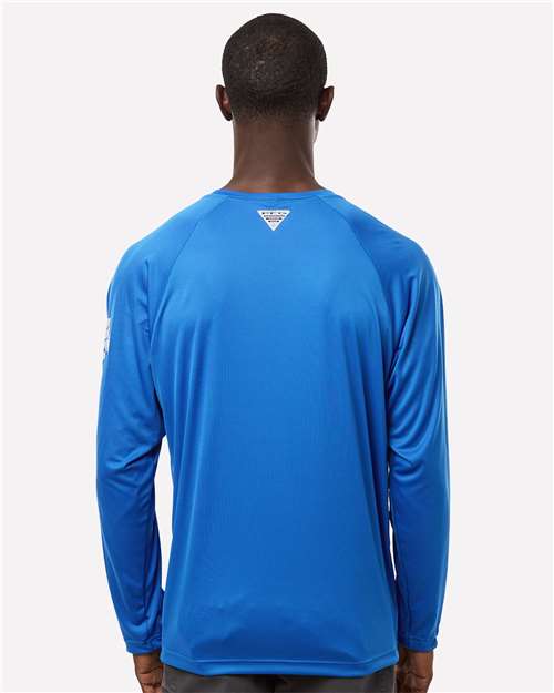 Columbia 212472 Men's PFG Terminal Tackle™ Long Sleeve T-Shirt - Vivid Blue/ Cool Grey - OnModelBack