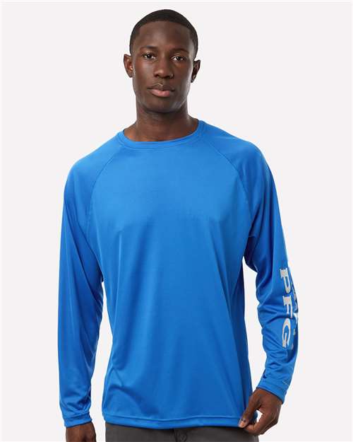 Columbia 212472 Men's PFG Terminal Tackle™ Long Sleeve T-Shirt - Vivid Blue/ Cool Grey - OnModelFront