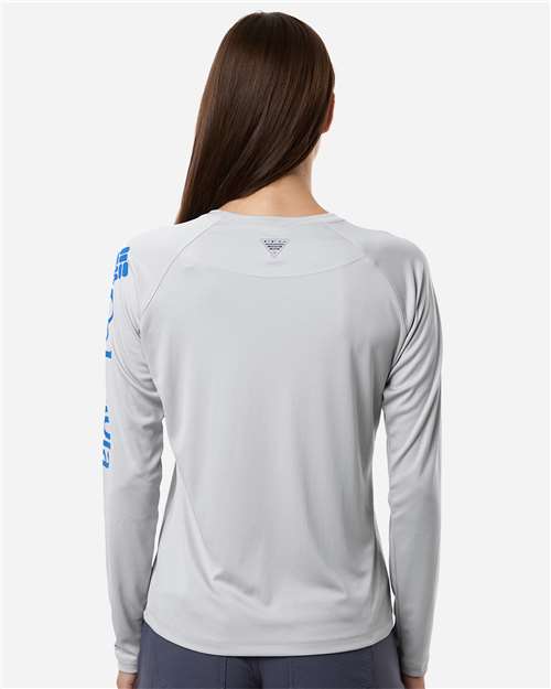 Columbia 212485 Women's PFG Tidal Tee™ II Long Sleeve - Cool Grey/ Vivid Blue - OnModelBack