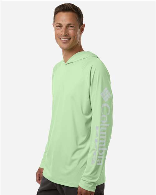 Columbia 212482 Men's PFG Terminal Tackle™ Hooded Long Sleeve T-Shirt - Key West/ Cool Grey - OnModelSide