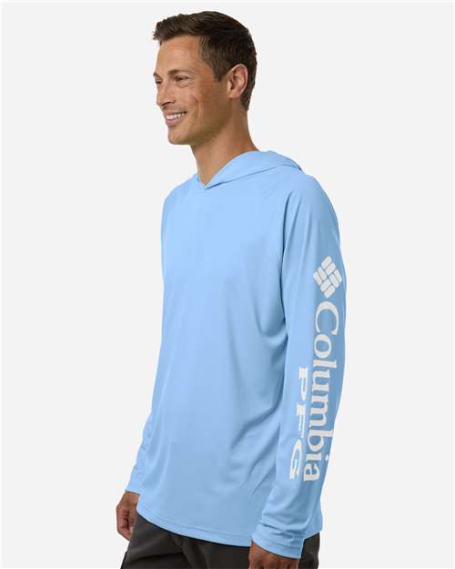 Columbia 212482 Men's PFG Terminal Tackle™ Hooded Long Sleeve T-Shirt - White Cap/ White - OnModelSide