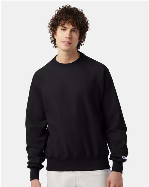 Champion S149 Unisex Reverse Weave® Crewneck Sweatshirt - Black - OnModelFront
