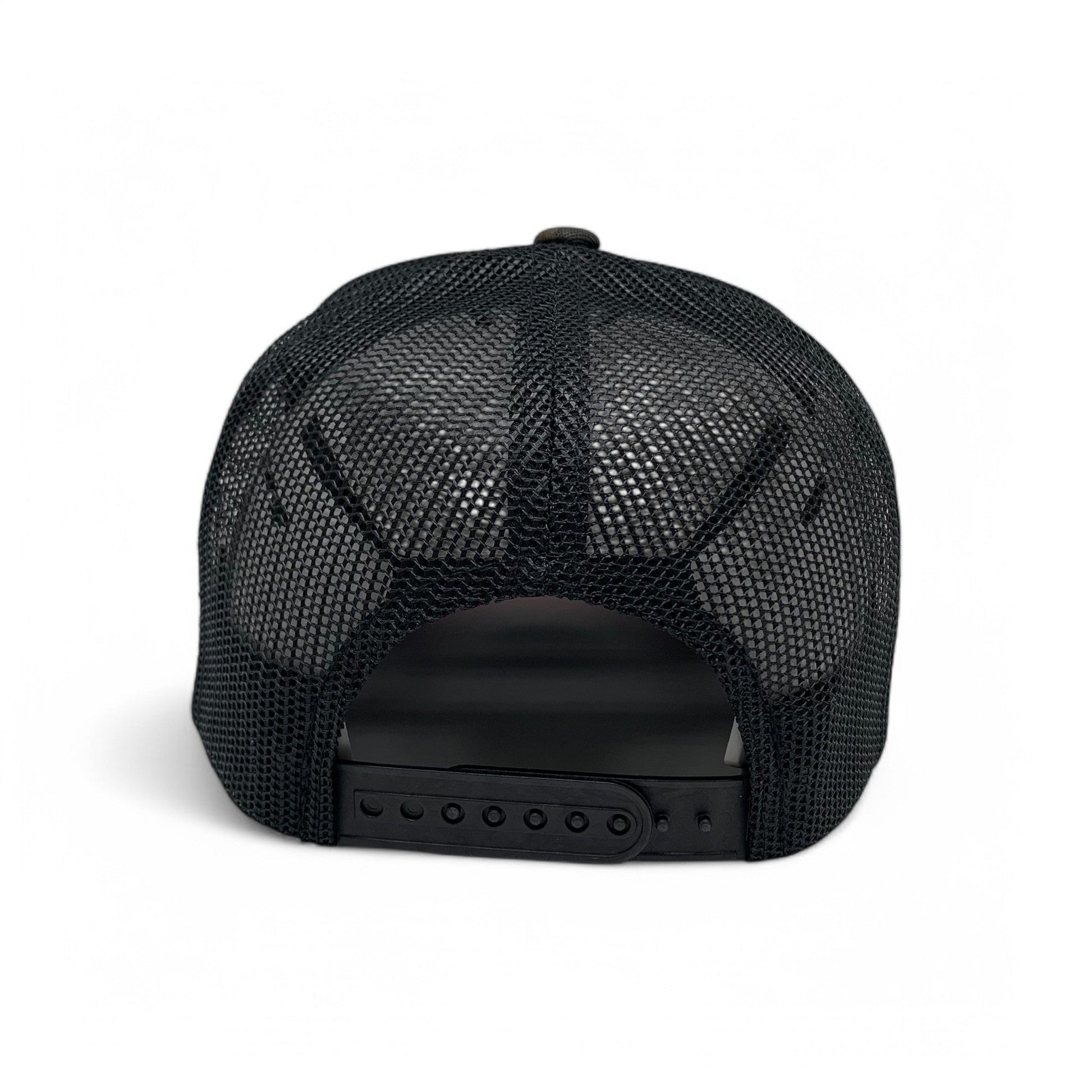https://ik.imagekit.io/c2dr4dawp/https%3A%2F%2Fcdn.shopify.com%2Fs%2Ffiles%2F1%2F0683%2F3235%2F5887%2Ffiles%2Fgreen_camo3.jpg%3Fv%3D1738275653?tr=f-jpg